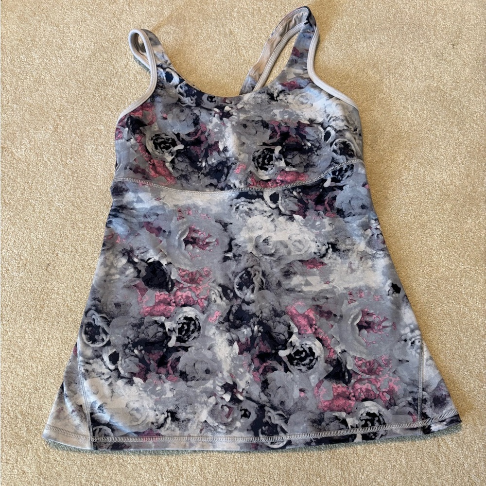 Lululemon floral racer back tank with mesh back and built-in shelf bra size 6
